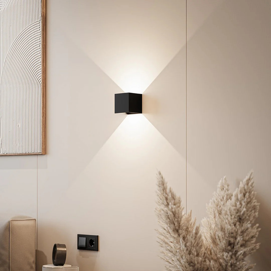 LumiGlow™ – Stijlvolle Wandlamp met Dubbele Lichtstralen voor Sfeervolle Verlichting