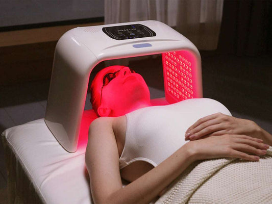 🌧️ GlowTherapy™ – Regen LED Light Therapy voor een Stralende Huid!