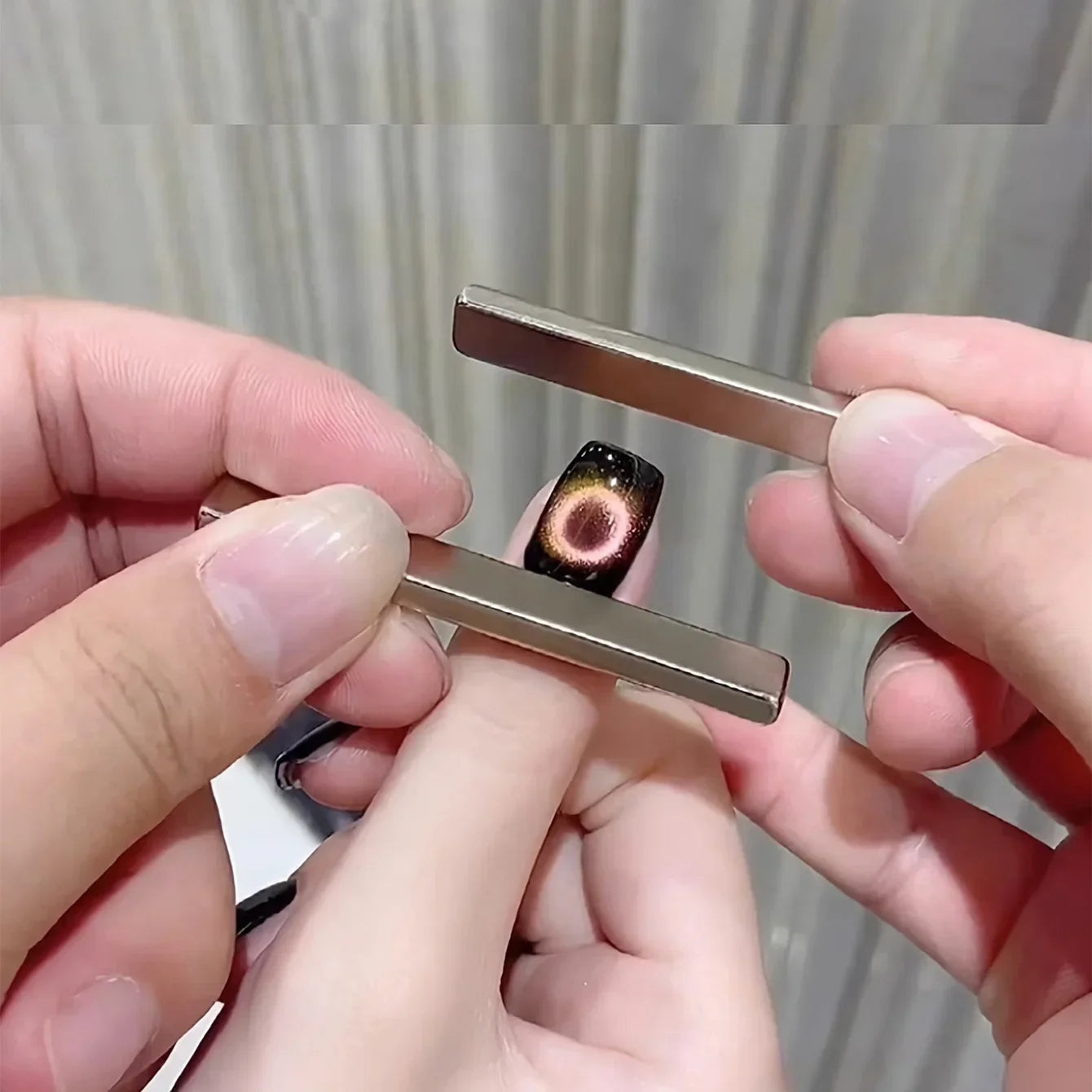 MagniNail – Breng je nagels tot leven met betoverende 3D effecten!